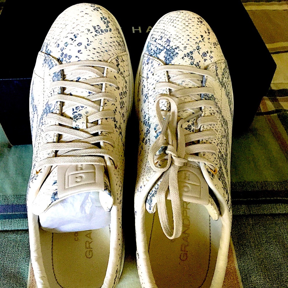 Tennis shoes with sleek style.